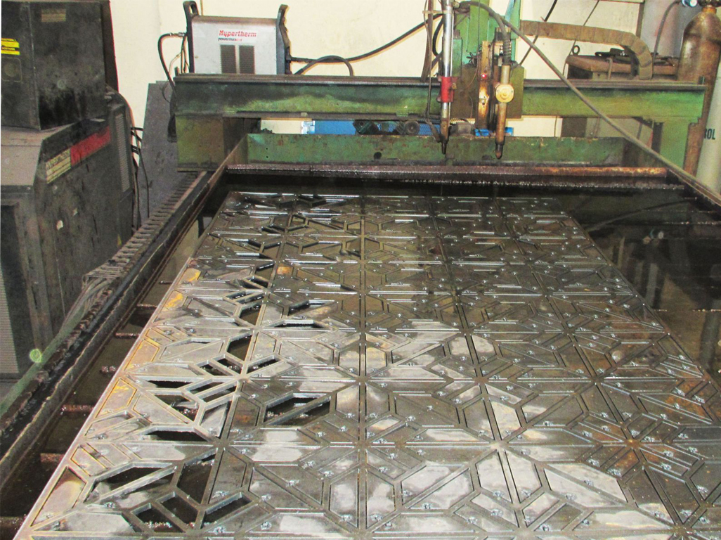 CNC PLASMA CUTTING MACHINE 